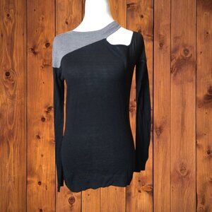 Prins Women's Medium Long Sleeve Shoulder Cutout Colorblock Pullover Sweater